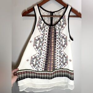 Like new Danielrainn woman’s flowy Tank